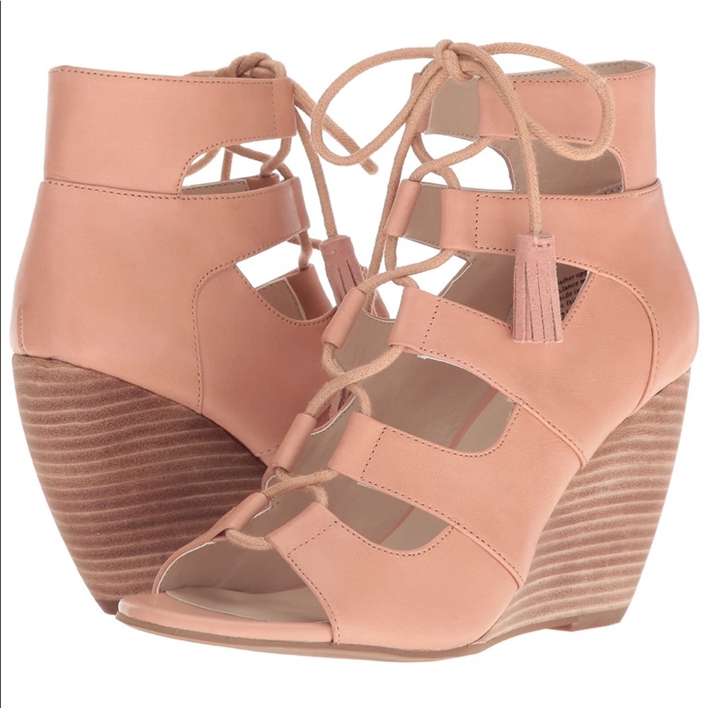 NWT - Seychelles Womens Delirious Wedge Pump